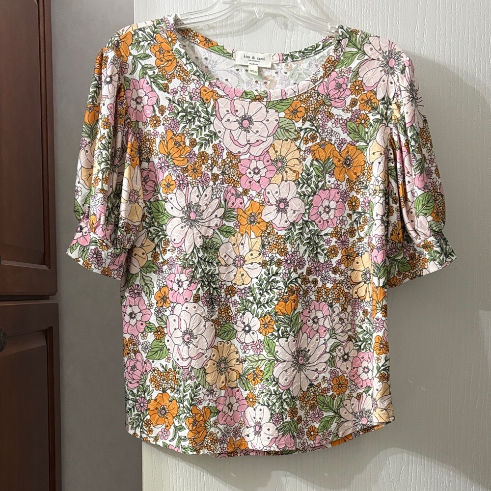 Kim & Cami Floral Eyelet Style Puff-Sleeve Women's Top - Pink/Orange/Green -Med